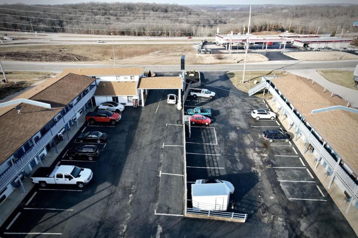 Ozark Inn And Suites Osage Beach Exterior foto