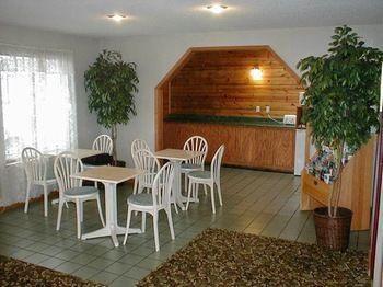 Ozark Inn And Suites Osage Beach Exterior foto